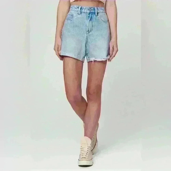 NEW Blank NYC The Perry “Mom Short” in color Party Everyday Jean Shorts Size 29 - Picture 4 of 6